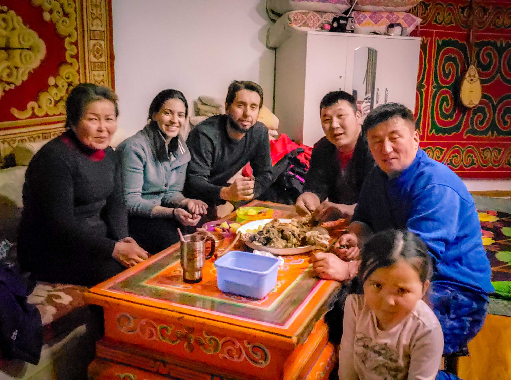 Familia-Nomade-Mongolian-People