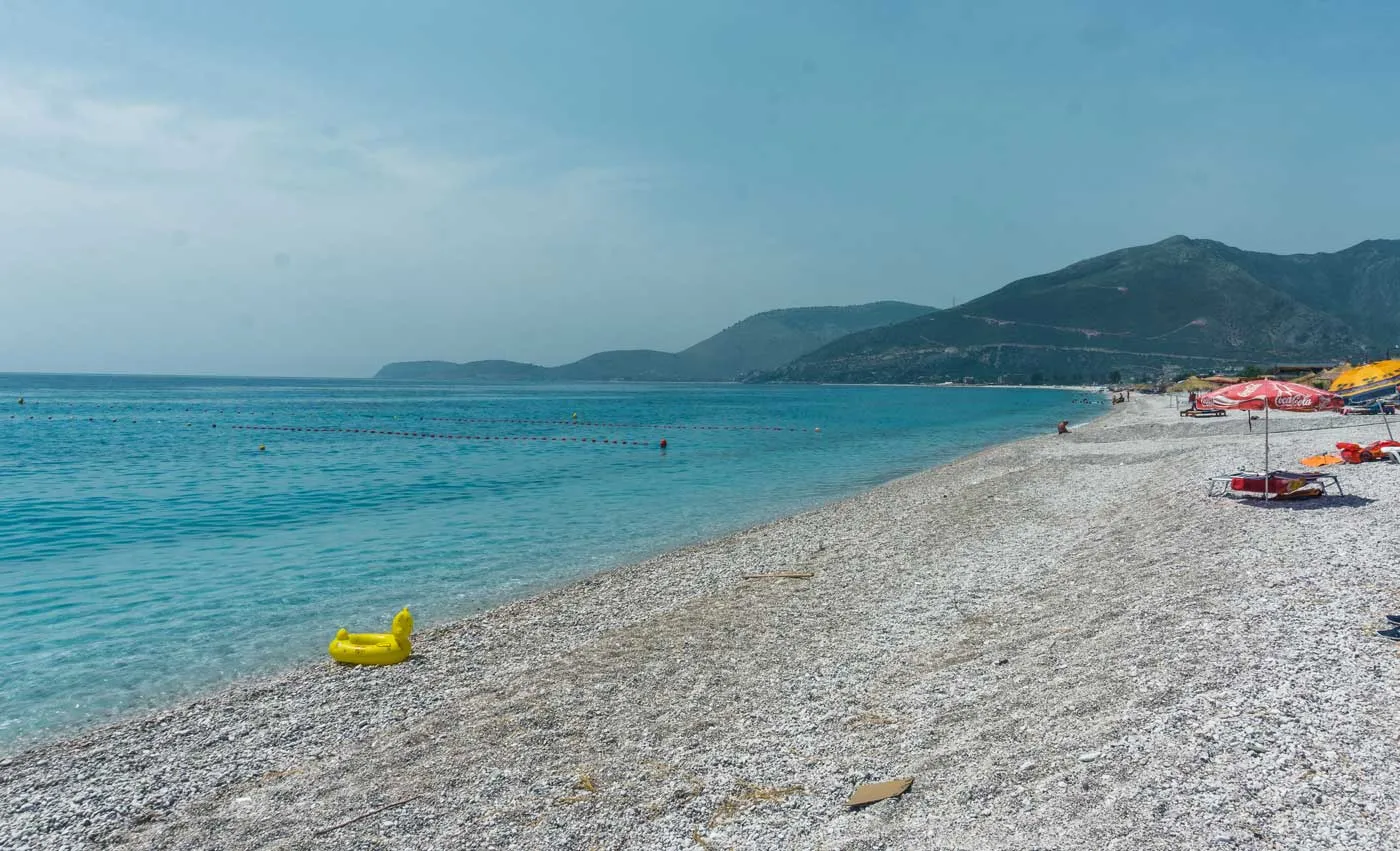 Praia de Borsh na Riviera Albanesa