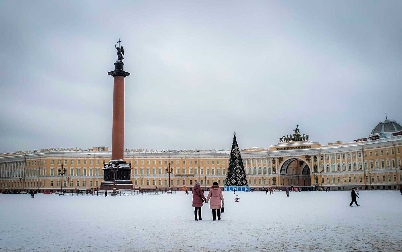 Praça-do-Palacio-o-que-fazer-em-Sao-Petersburgo