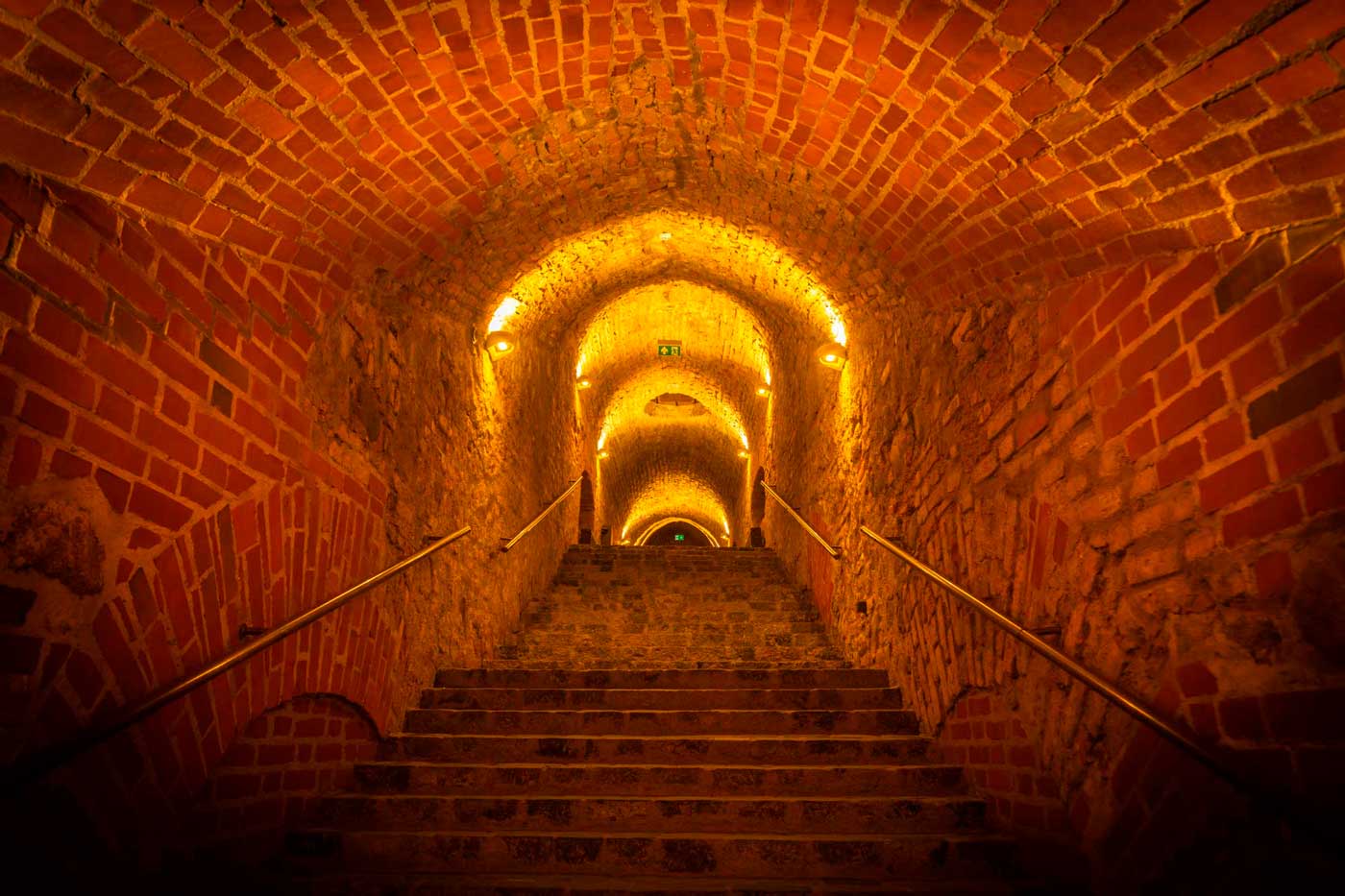 Túnel da fortaleza de Vilnius na Lituânia