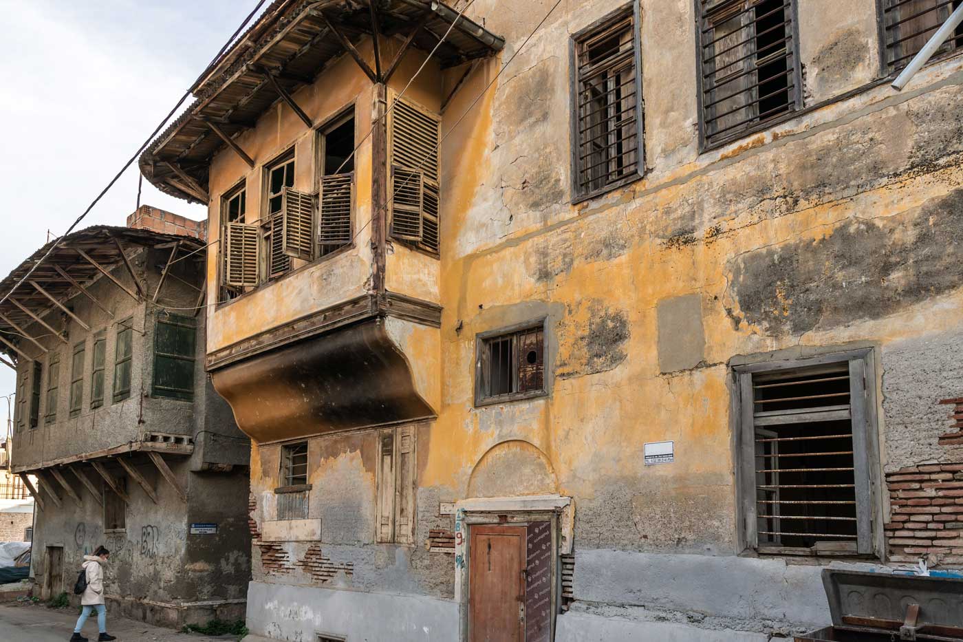 Casa antiga no bairro Tepebag em Adana na Turquia