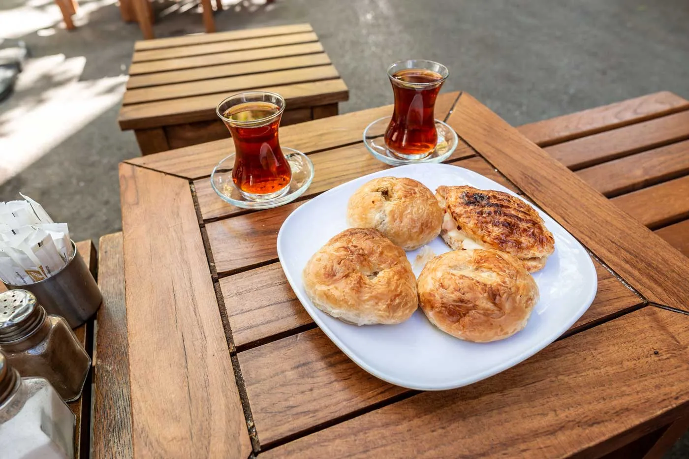 Boyoz e Chá Turco em Izmir