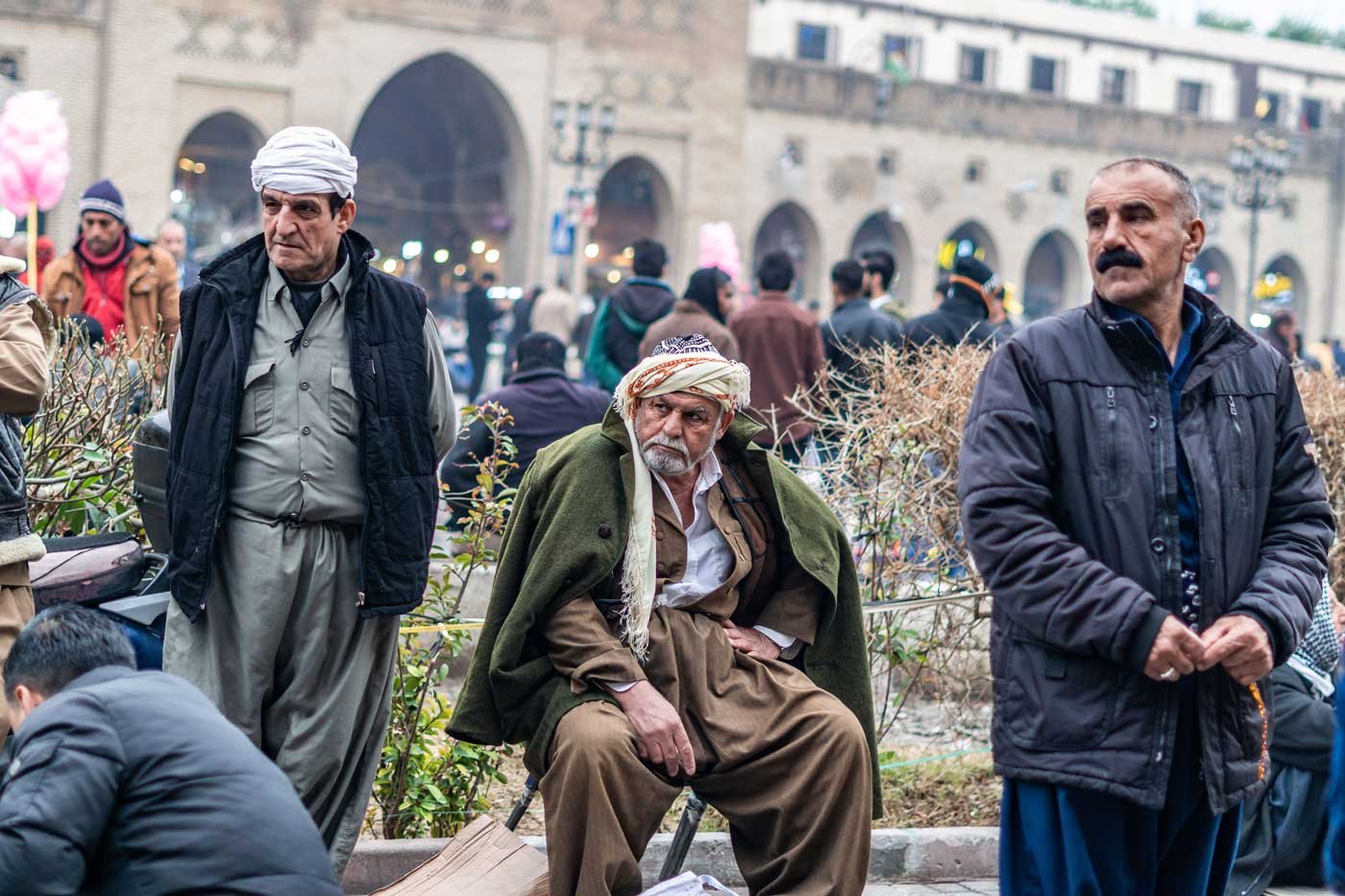 Homens na Praça central de Erbil