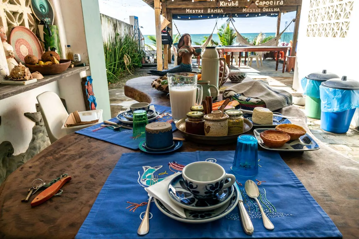 Café da manhã com vista para o mar na Alfazema Cultural 