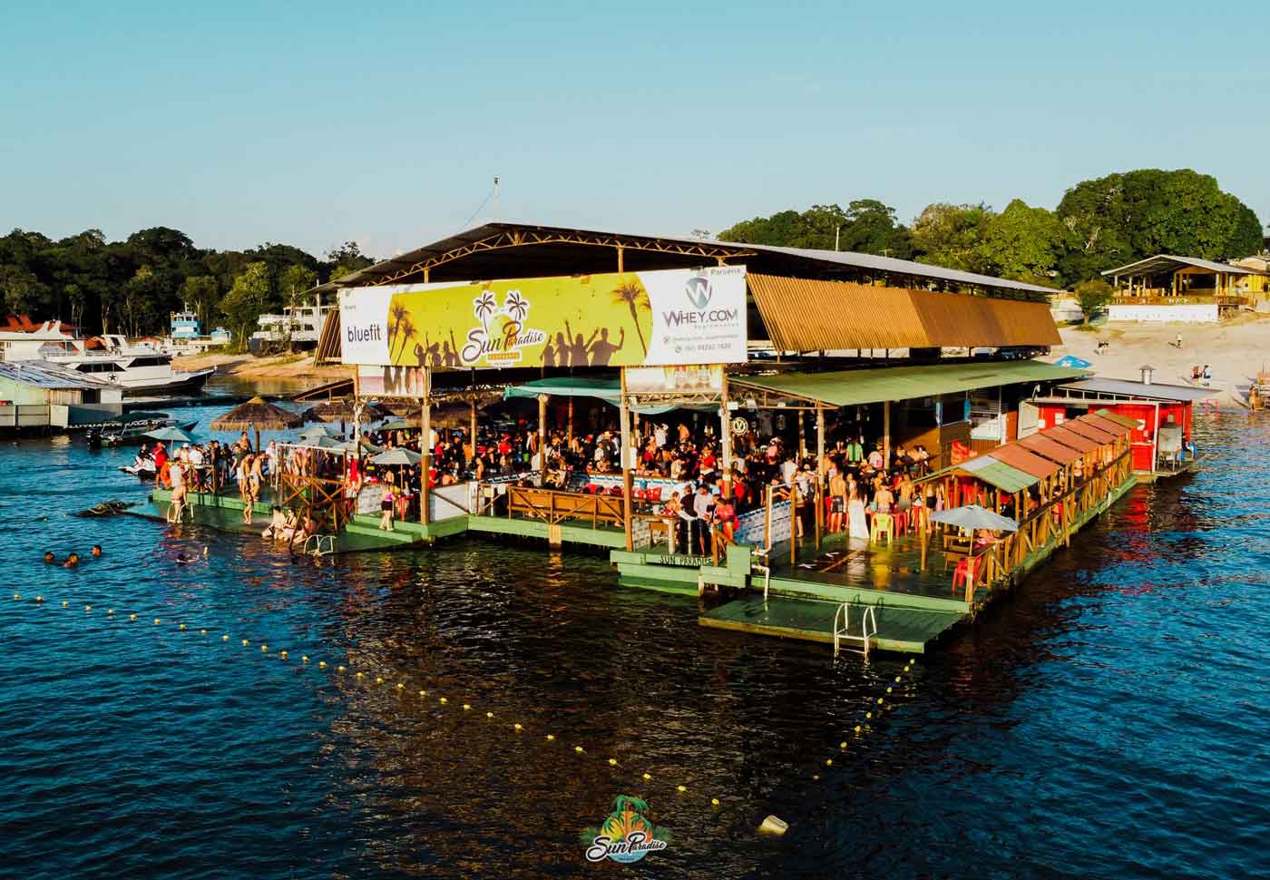 Restaurante Flutuante em Manaus Sun Paradise