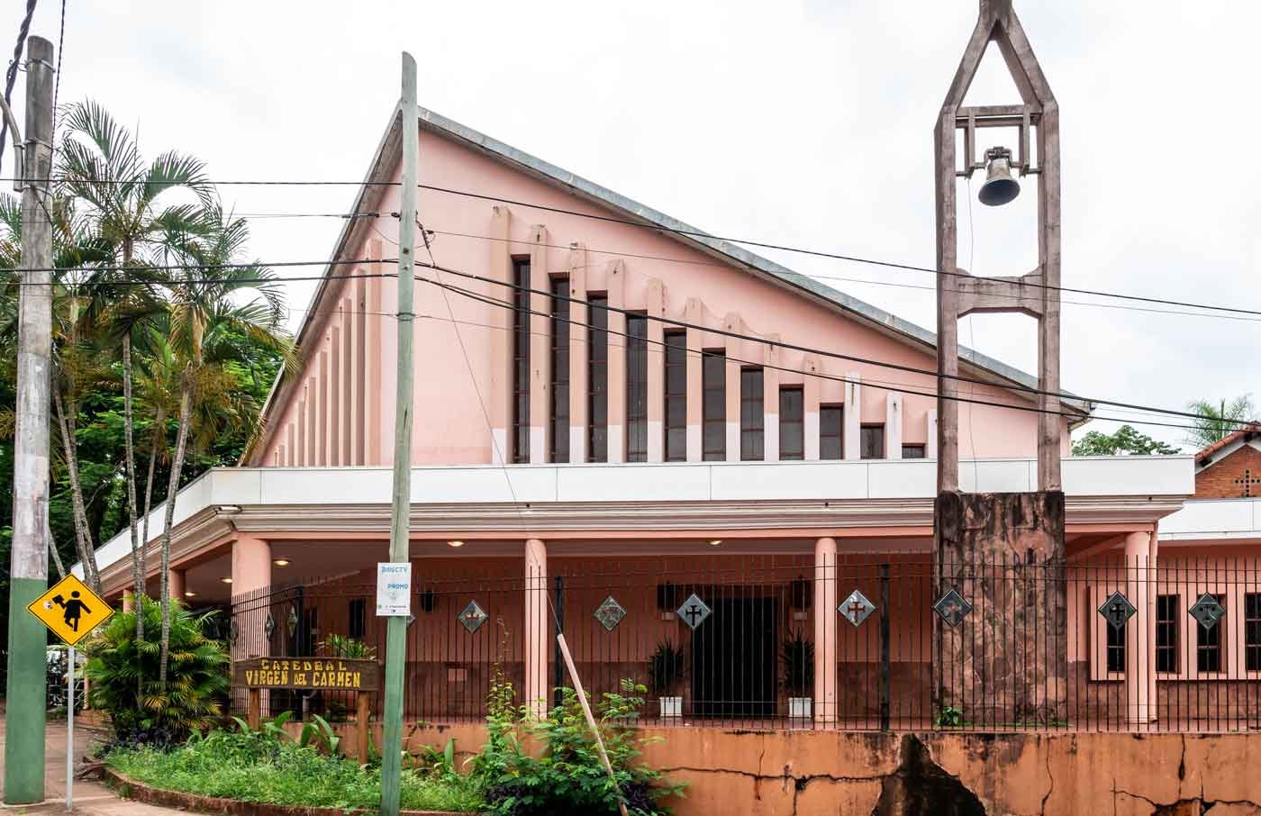 Catedral Virgen Del Carmen - O que fazer em Puerto Iguazu